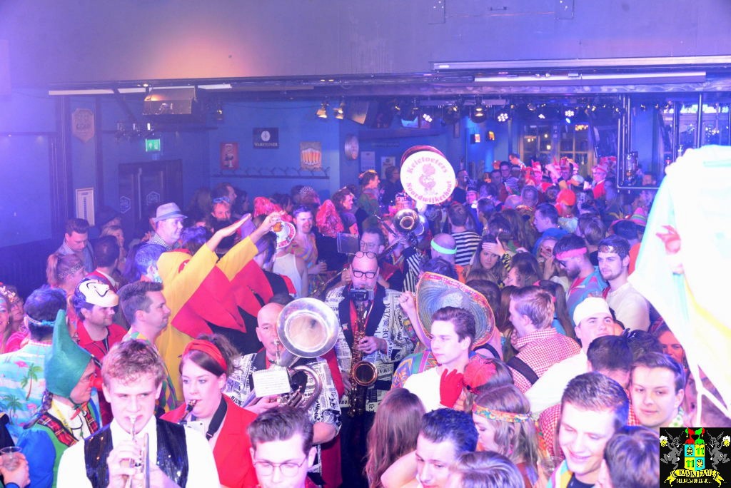 ../Images/Carnavals vrijdagavond in VdG 021.jpg